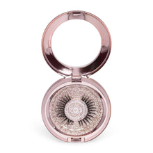 Load image into Gallery viewer, The Femme Fatale - Lovely Lashes Pro Belgium
