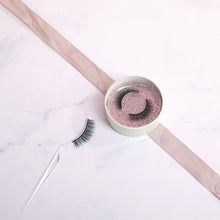 Charger l&#39;image dans la galerie, Audrey Lashes - A perfect hint of Glamour - Lovely Lashes Pro Belgium
