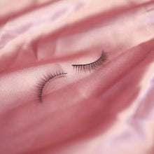 Load image into Gallery viewer, Dolly Lashes - The Sensuous - Lovely Lashes Pro Belgium
